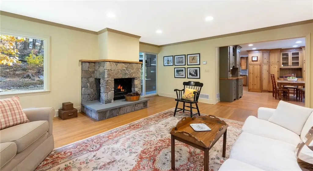 8 Thornewood Road Armonk NY 10504