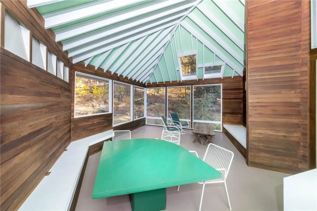 8 Thornewood Road Armonk NY 10504