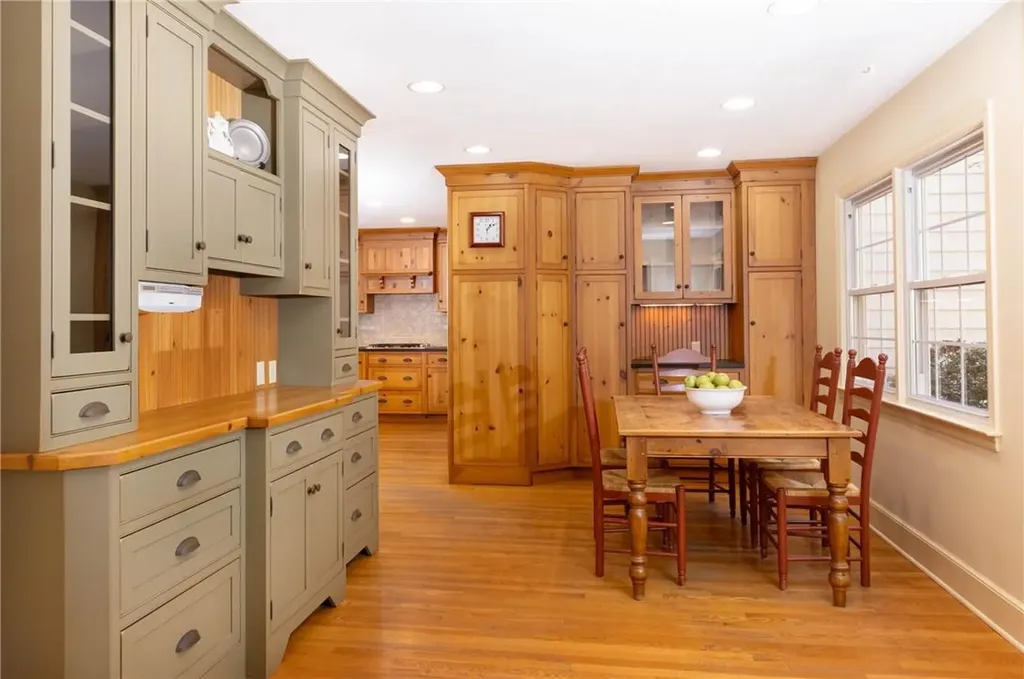 8 Thornewood Road Armonk NY 10504