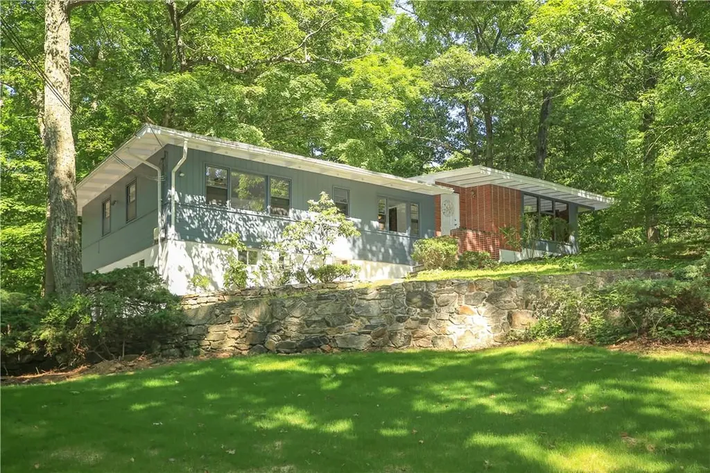 595 Quaker Road Chappaqua NY 10514