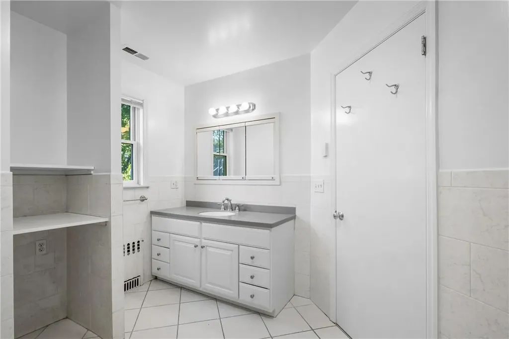 715 Old Post Road Mamaroneck NY 10543