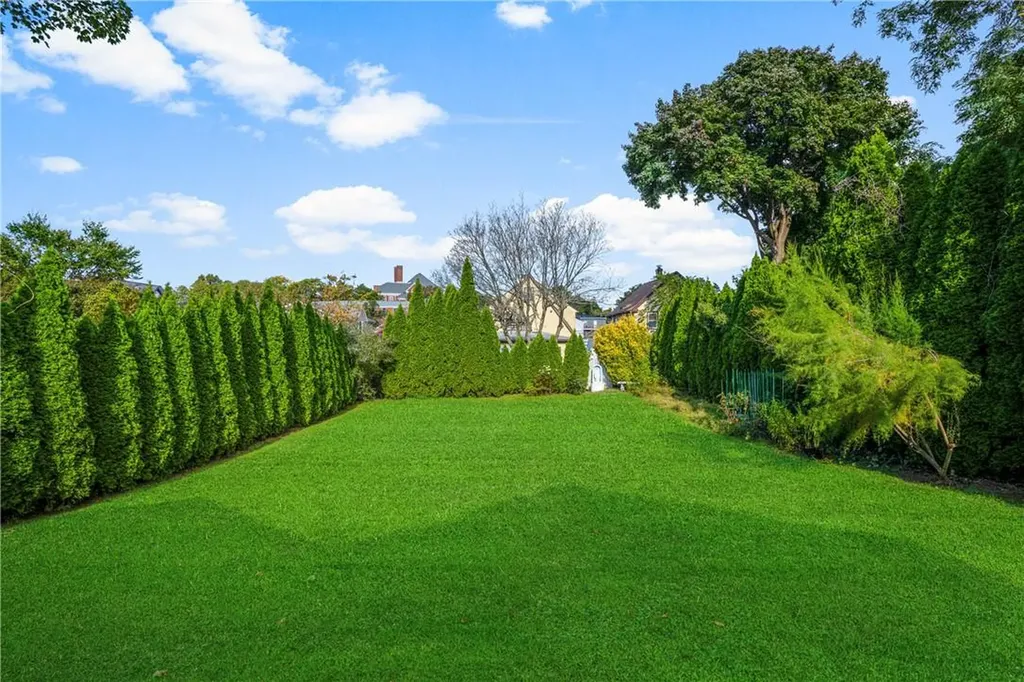 715 Old Post Road Mamaroneck NY 10543