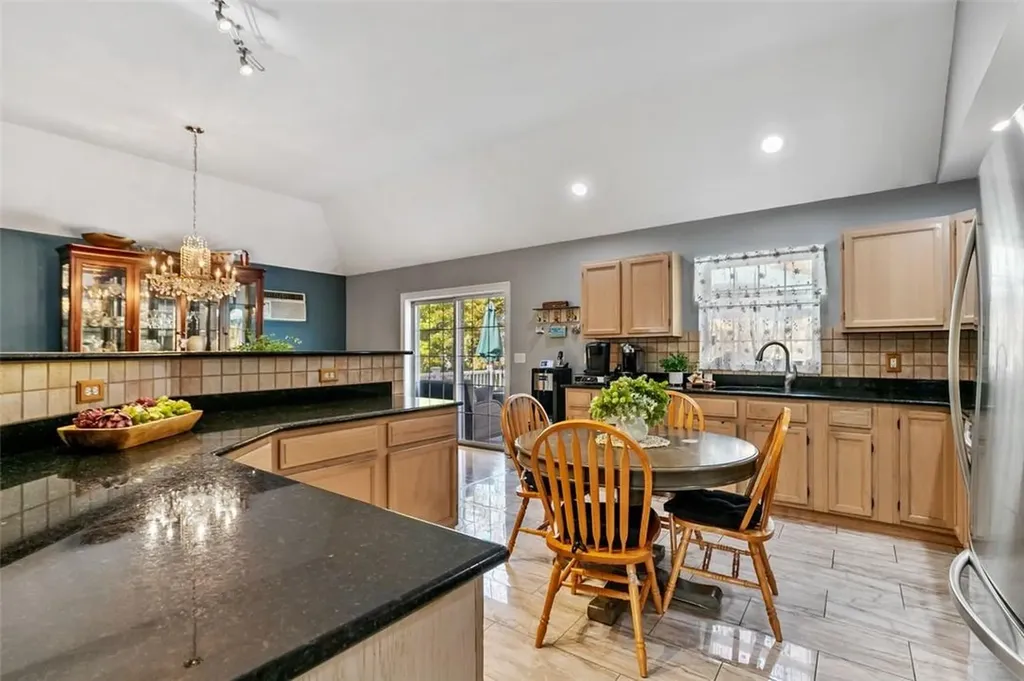 48 Fulmar Road Mahopac NY 10541