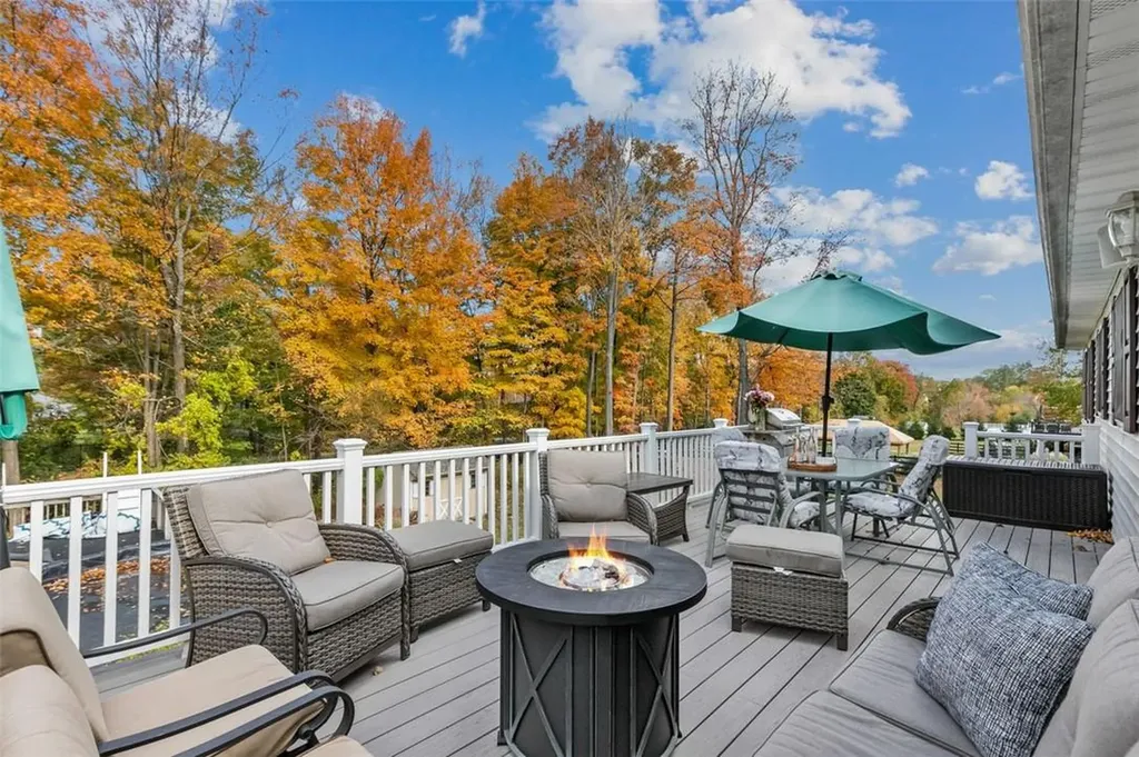 48 Fulmar Road Mahopac NY 10541