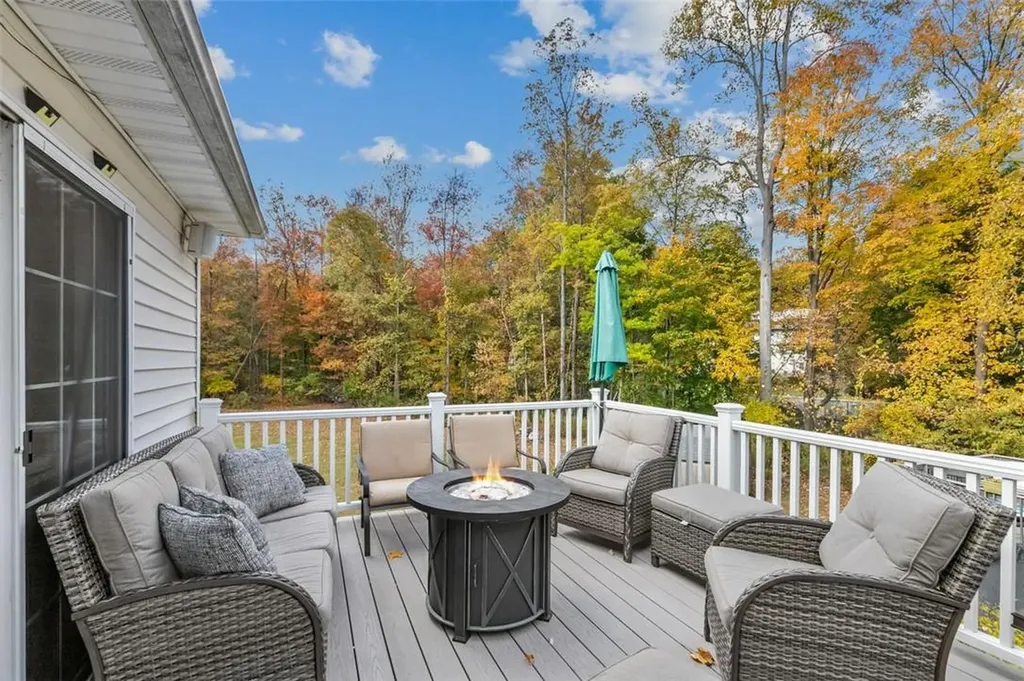 48 Fulmar Road Mahopac NY 10541