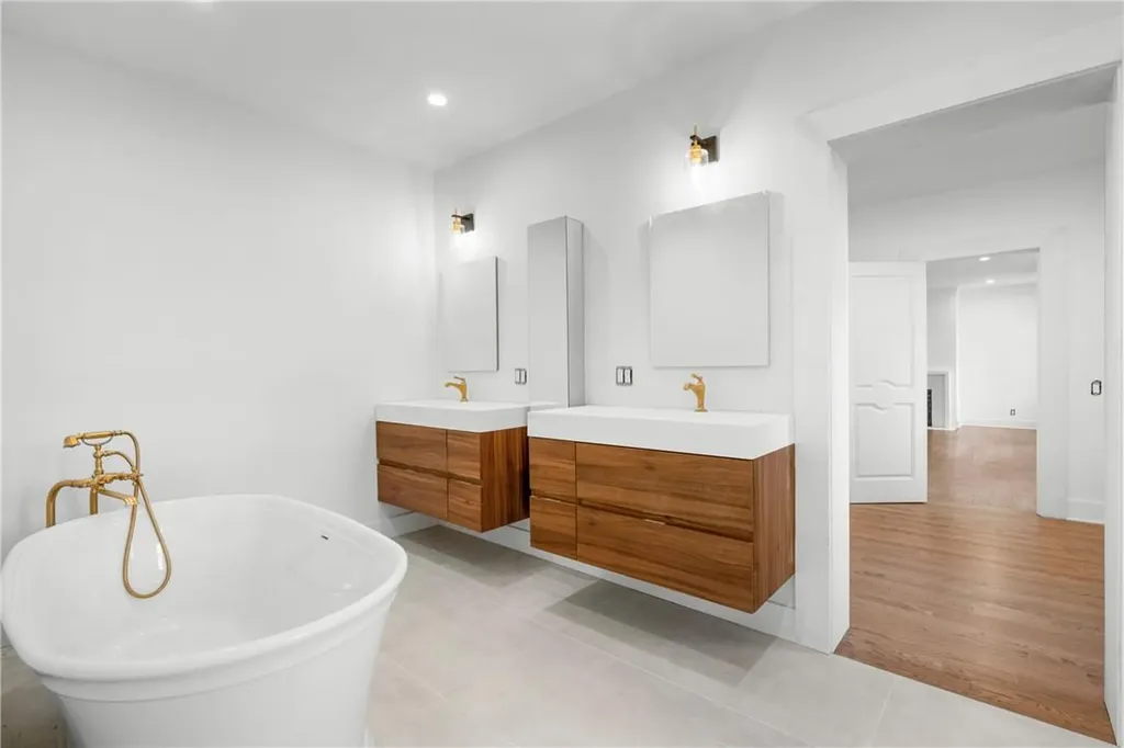 1009 Washington Avenue Pelham NY 10803