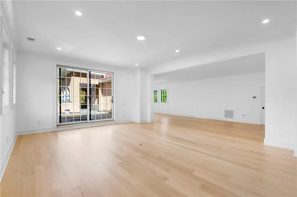1009 Washington Avenue Pelham NY 10803