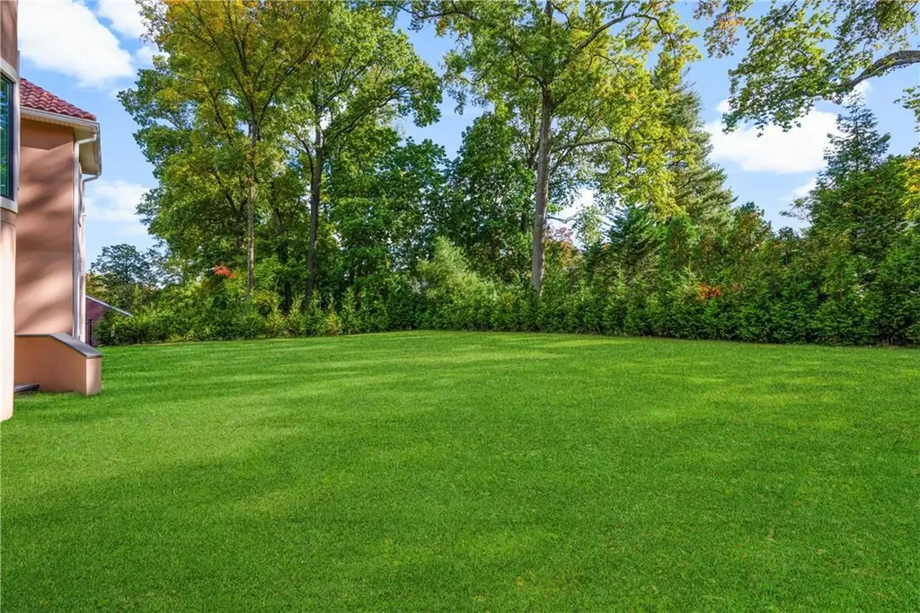 1009 Washington Avenue Pelham NY 10803