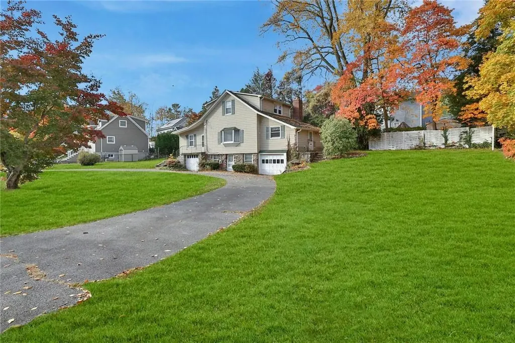 351 Manhattan Avenue Hawthorne NY 10532