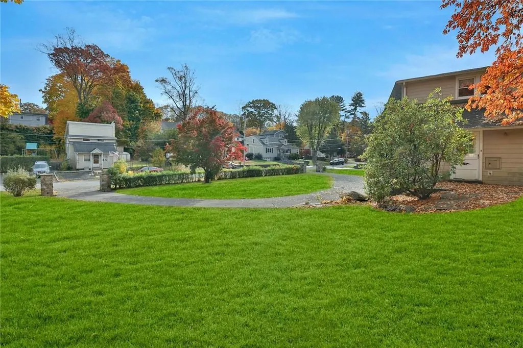 351 Manhattan Avenue Hawthorne NY 10532