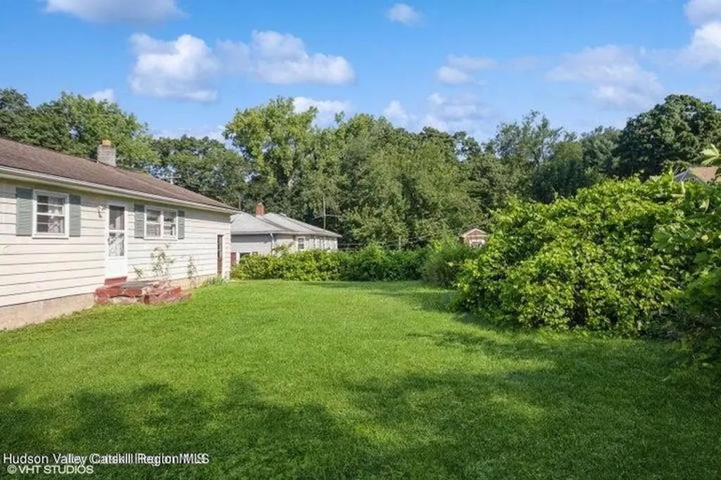 18 Spring Lake Drive Kingston NY 12401