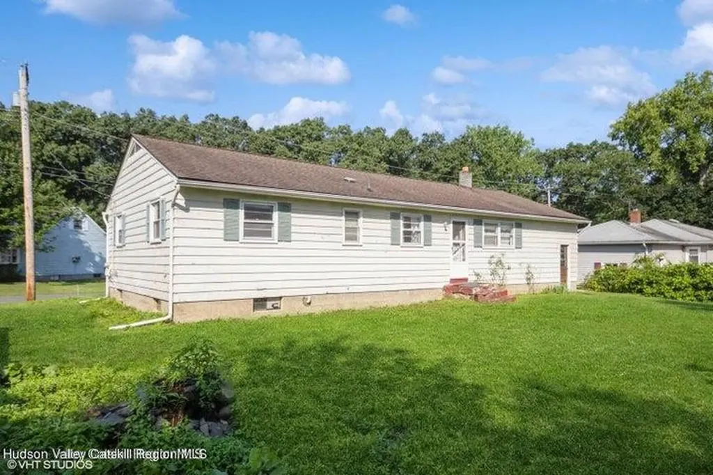 18 Spring Lake Drive Kingston NY 12401