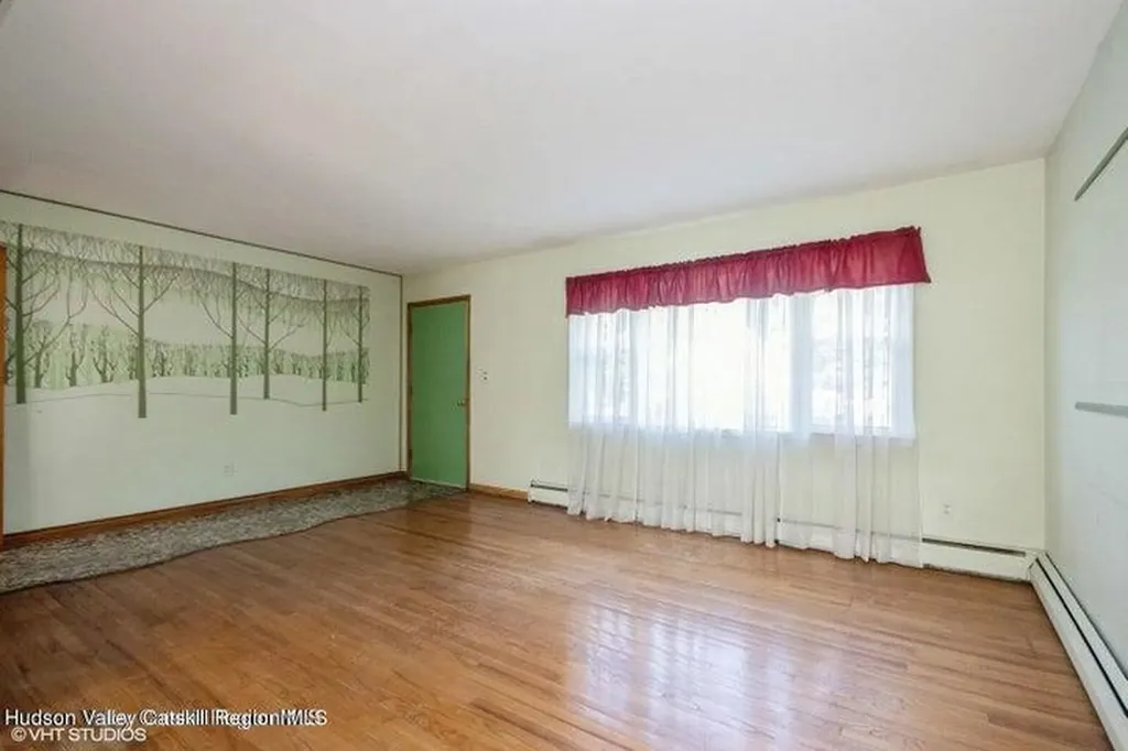 18 Spring Lake Drive Kingston NY 12401