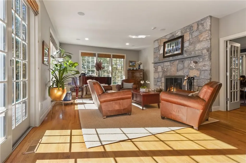 25 Spring House Road Pound Ridge NY 10576