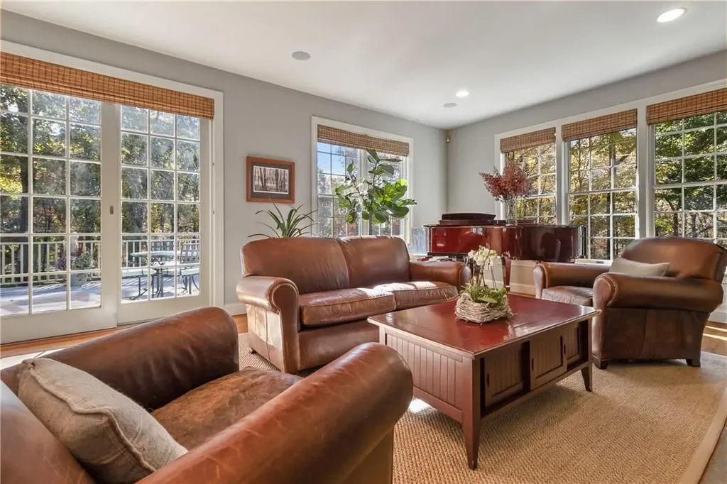 25 Spring House Road Pound Ridge NY 10576