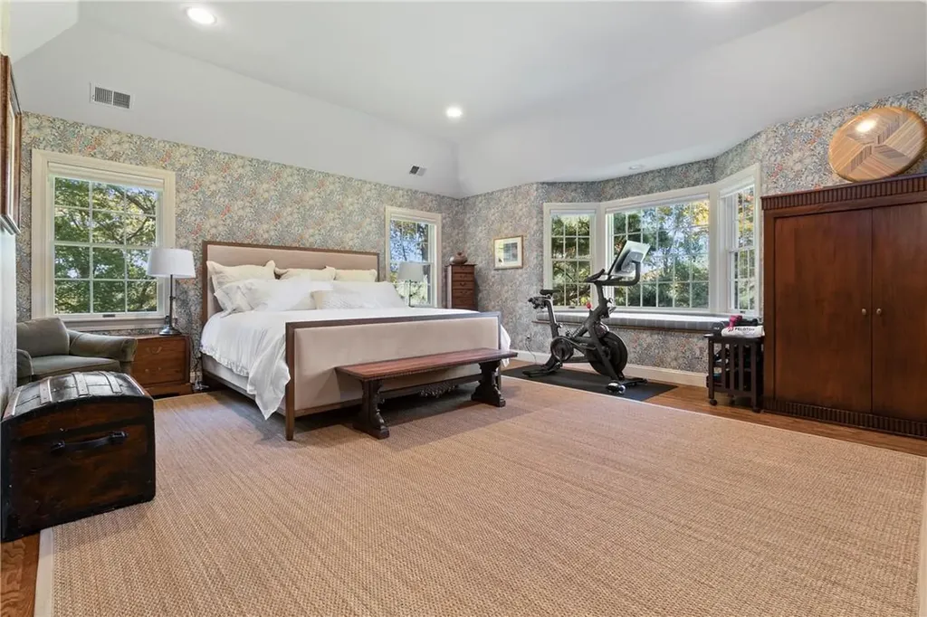 25 Spring House Road Pound Ridge NY 10576