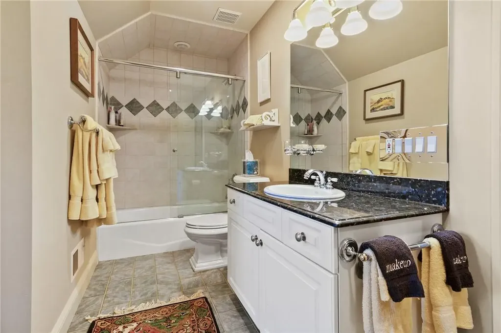 25 Spring House Road Pound Ridge NY 10576