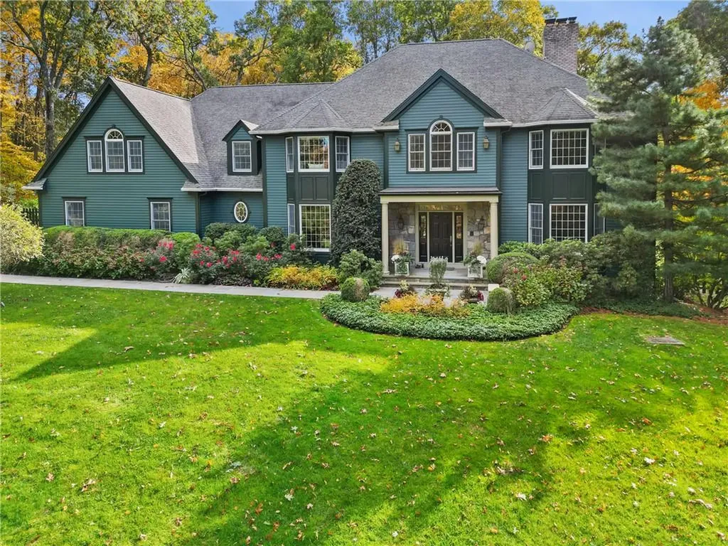 25 Spring House Road Pound Ridge NY 10576