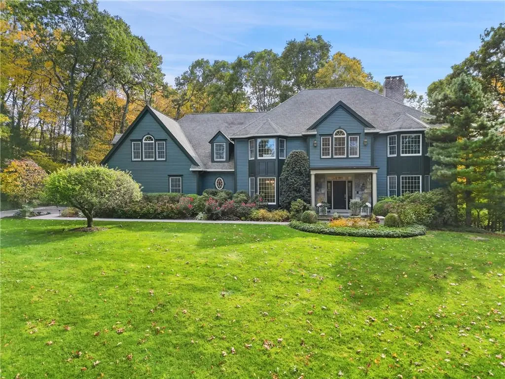 25 Spring House Road Pound Ridge NY 10576