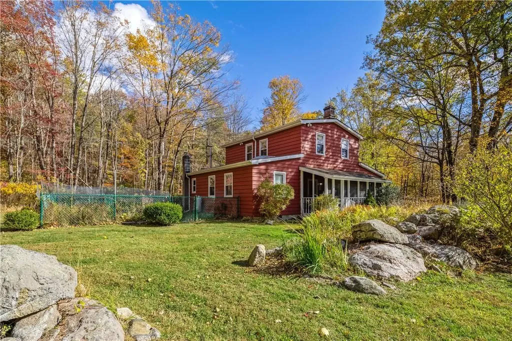 196 Gordon Road Carmel NY 10512