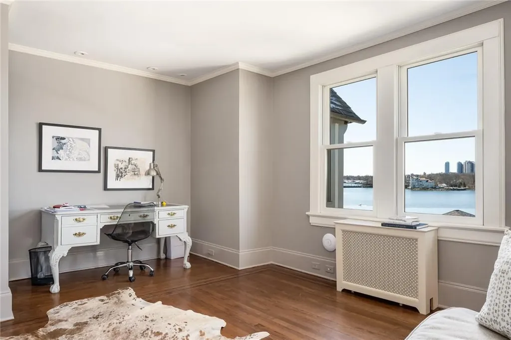 8 Pryer Lane Larchmont NY 10538