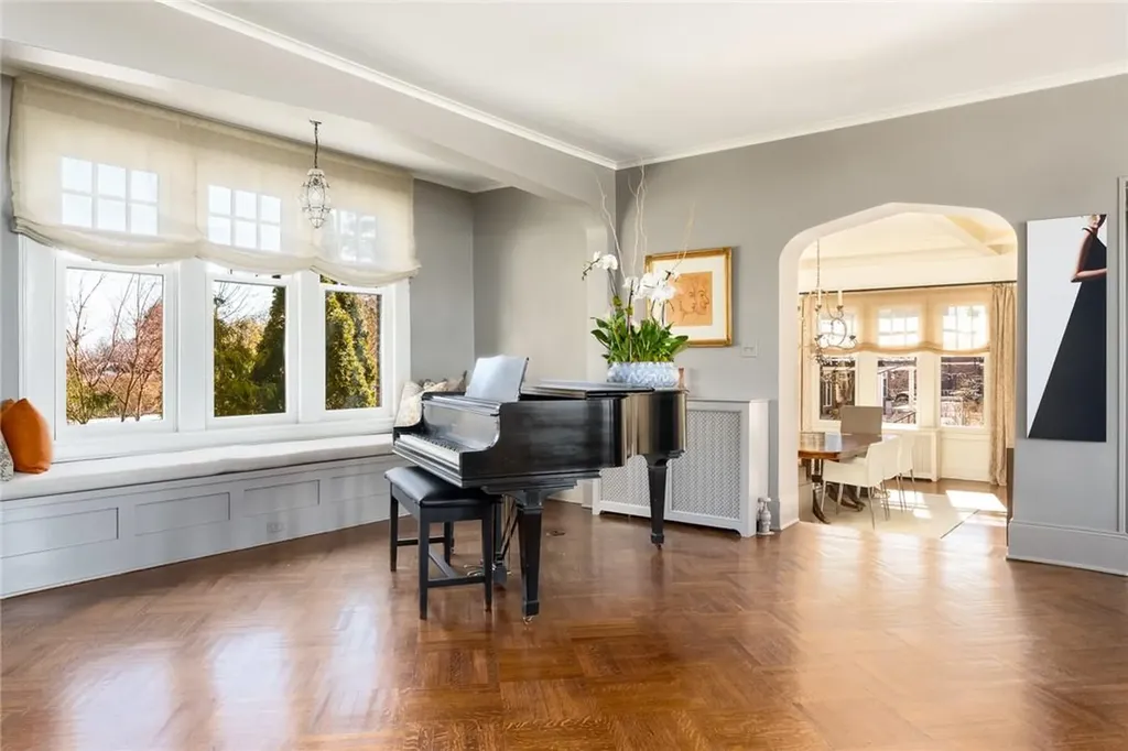 8 Pryer Lane Larchmont NY 10538