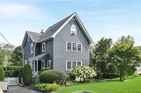 58 Holly Place Larchmont NY 10538
