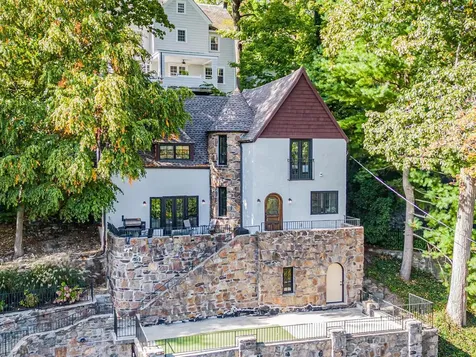 5 Sherwood Place Scarsdale NY 10583