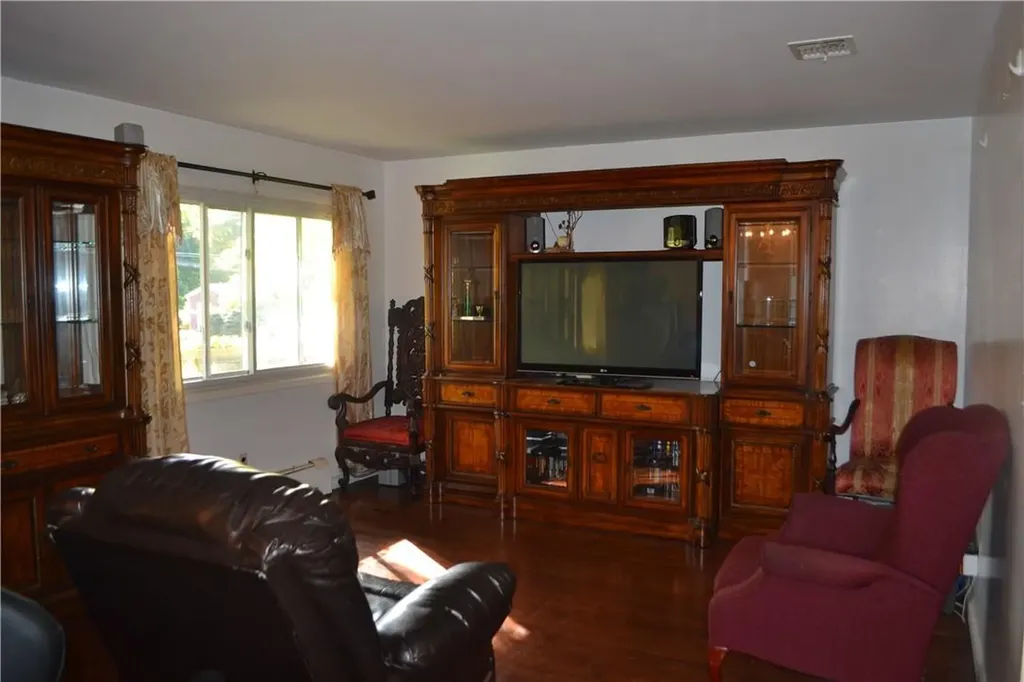 2 Forest Brook Road Nanuet NY 10954