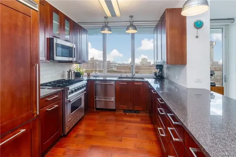 640 W 237th Street Bronx NY 10463