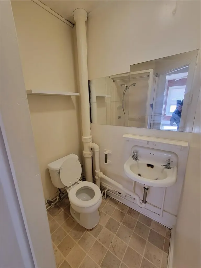 3 Spring Street Middletown NY 10940