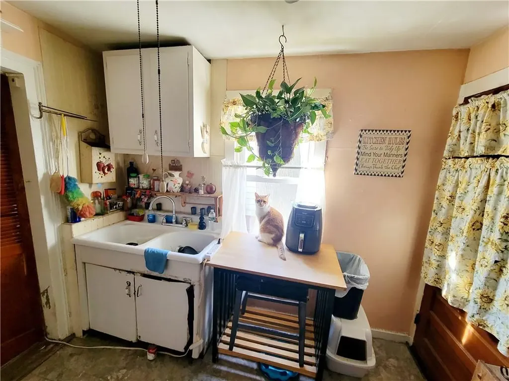3 Spring Street Middletown NY 10940