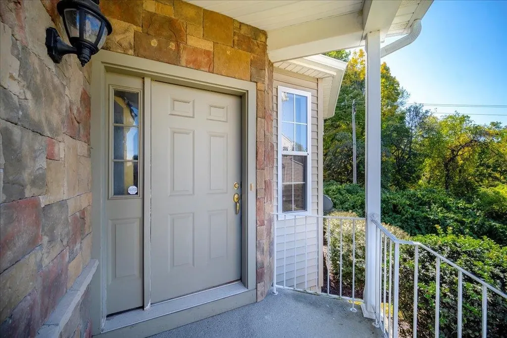 158 N River Drive Beacon NY 12508
