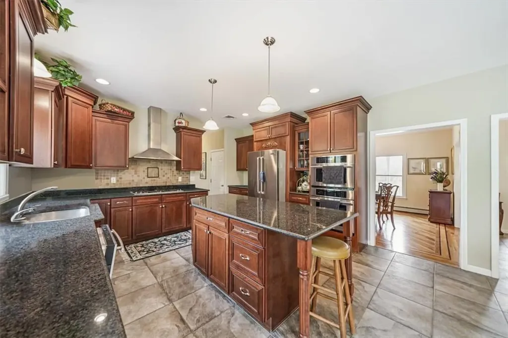44 Kings Lane Slate Hill NY 10973
