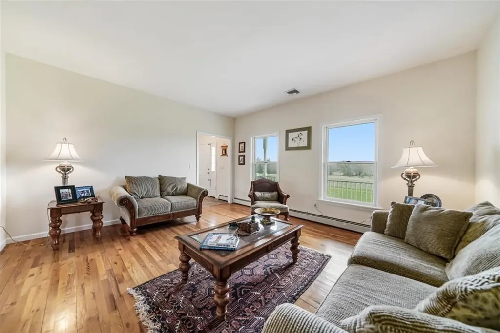 44 Kings Lane Slate Hill NY 10973