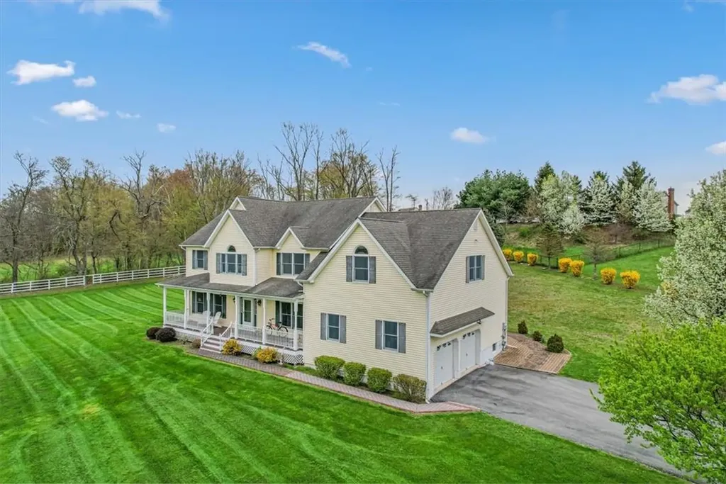 44 Kings Lane Slate Hill NY 10973