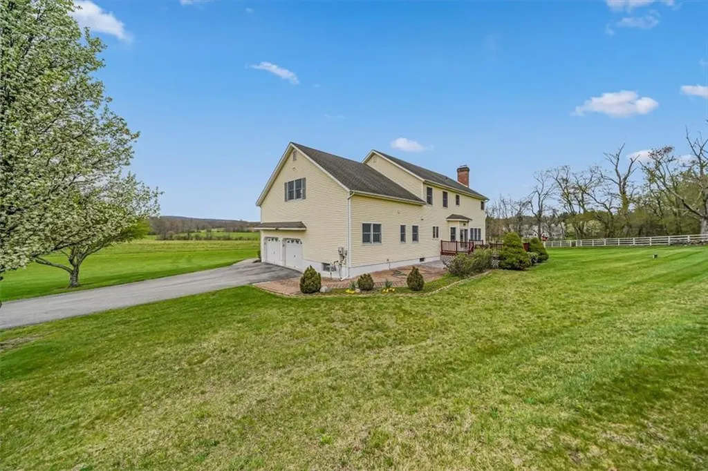 44 Kings Lane Slate Hill NY 10973