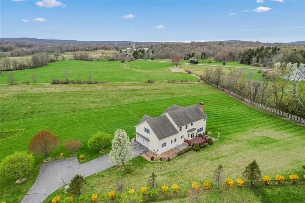 44 Kings Lane Slate Hill NY 10973