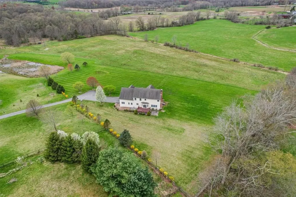 44 Kings Lane Slate Hill NY 10973