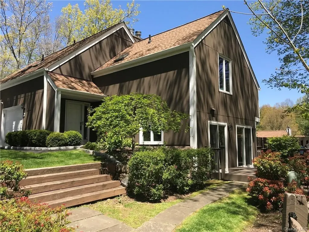 2 Timberland Pass Chappaqua NY 10514