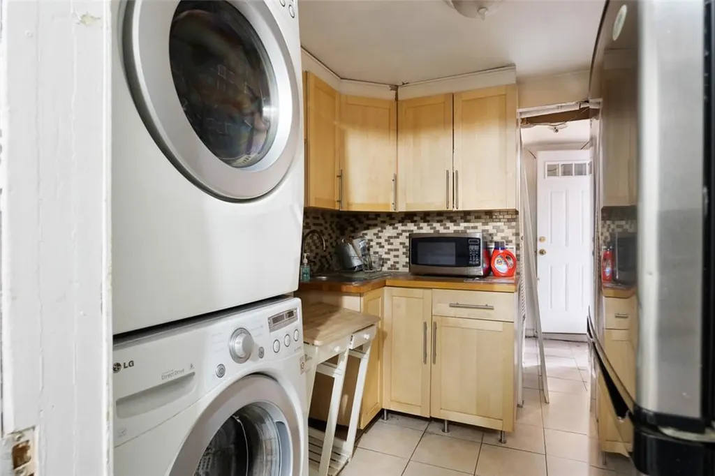 4428 Bedford Avenue Brooklyn NY 11229