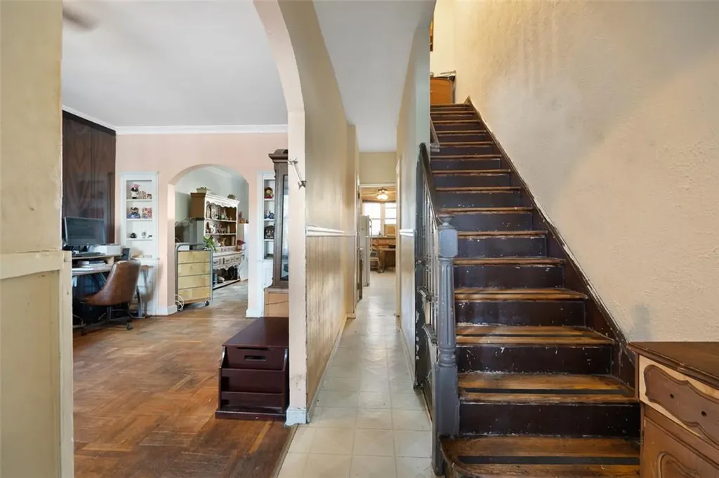 4428 Bedford Avenue Brooklyn NY 11229