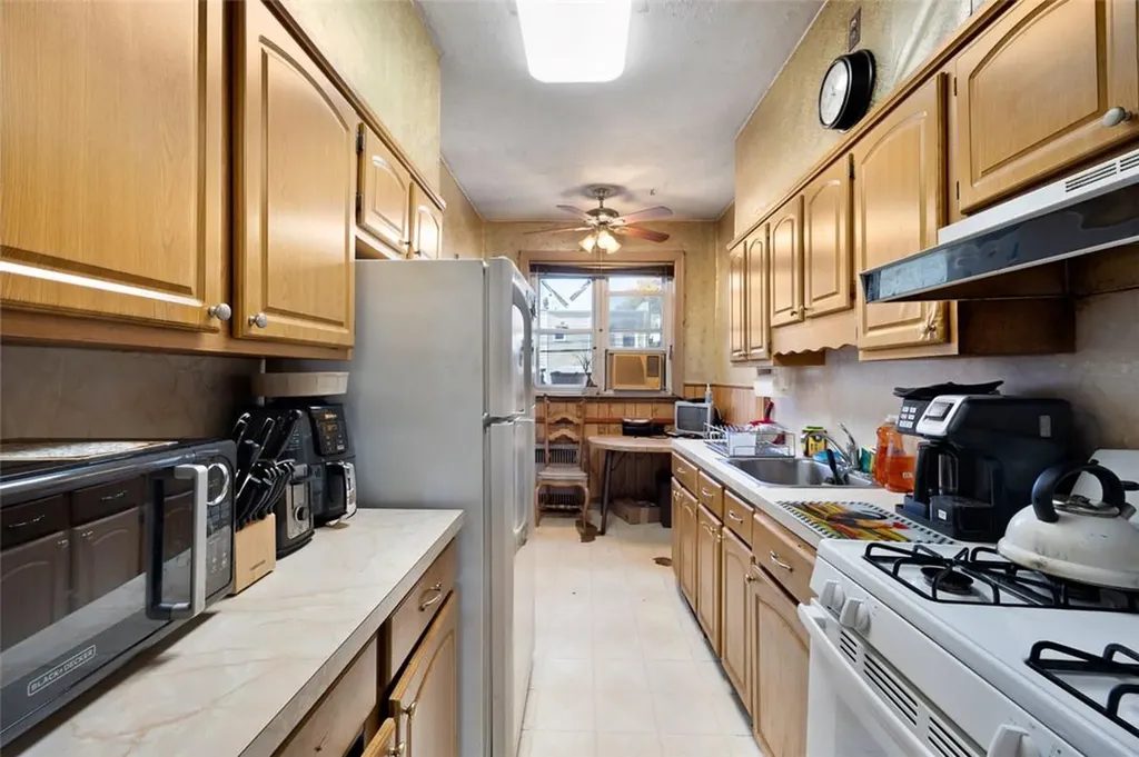 4428 Bedford Avenue Brooklyn NY 11229
