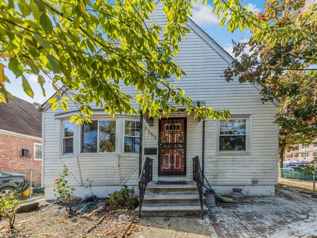 3155 Edson Avenue Bronx NY 10469