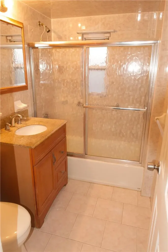 1051 E 213th Street Bronx NY 10469