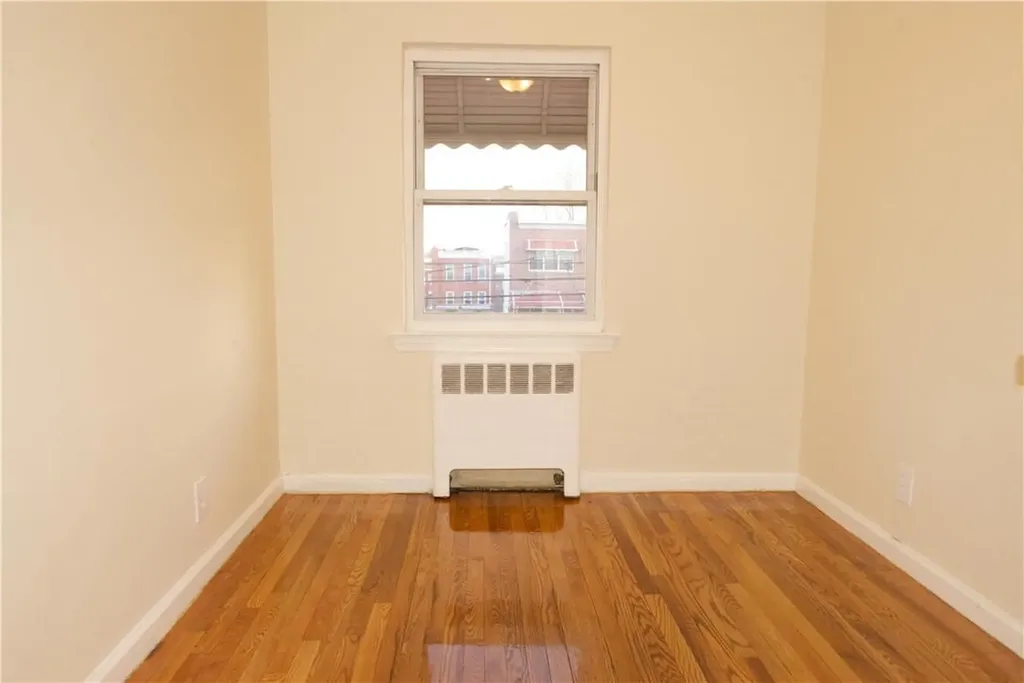 1051 E 213th Street Bronx NY 10469