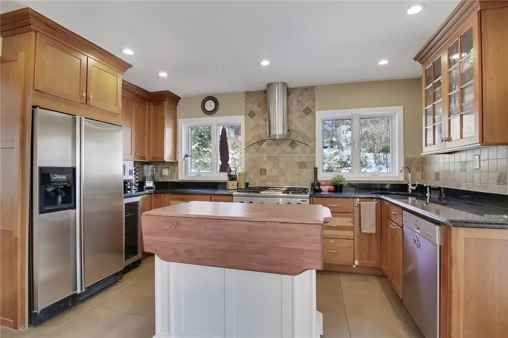 1159 Dobbs Ferry Road White Plains NY 10607