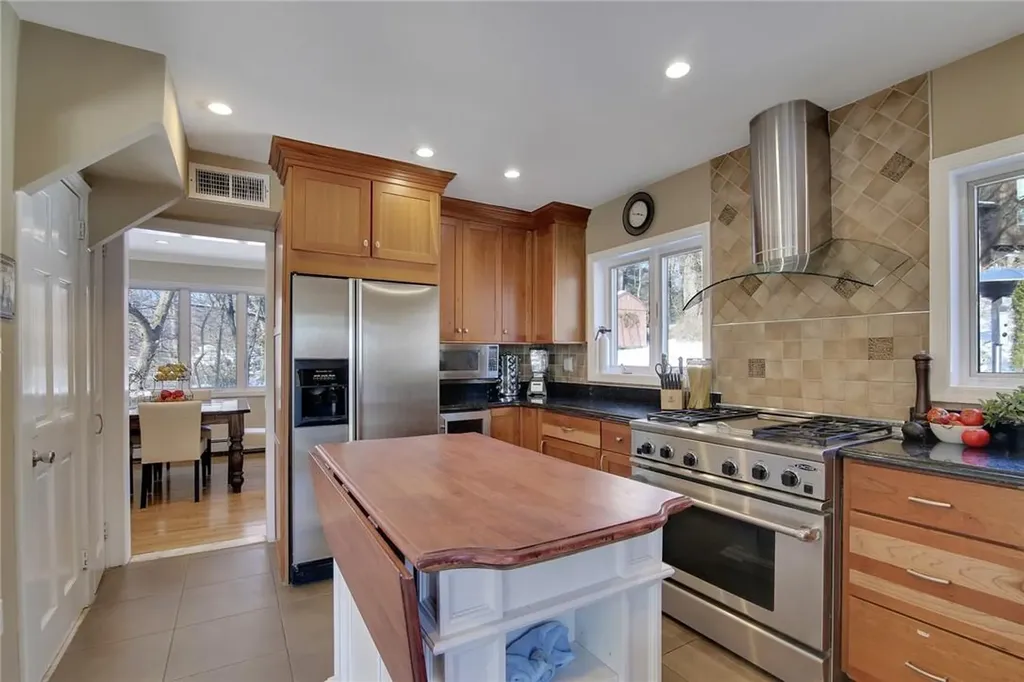 1159 Dobbs Ferry Road White Plains NY 10607