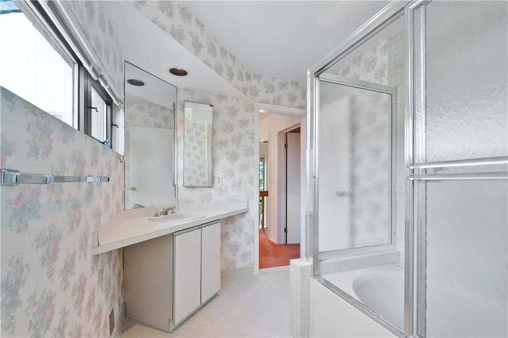 339 Old Cedar Road Hartsdale NY 10530