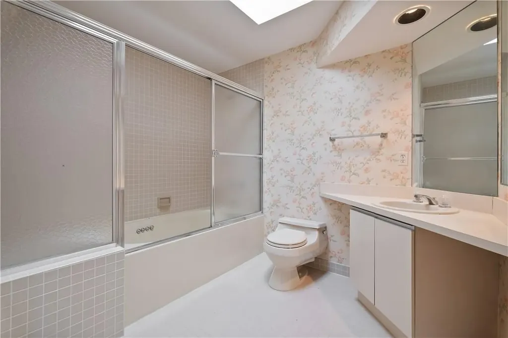 339 Old Cedar Road Hartsdale NY 10530